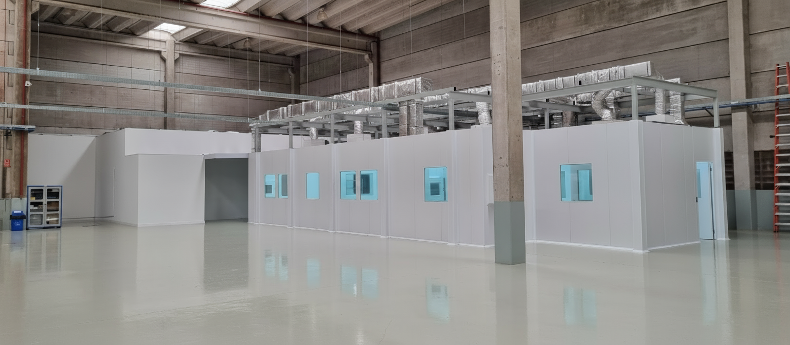 Sala limpa ISO 7 da Lifetrek Medical em Indaiatuba/SP